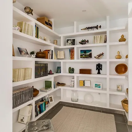 Con Piscina En Tías