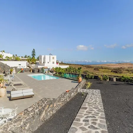 Con Piscina En Apartamento