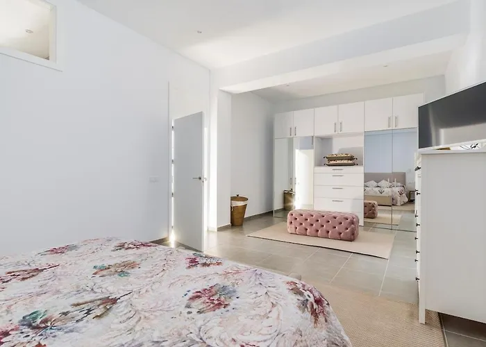 Apartamento Con Piscina En