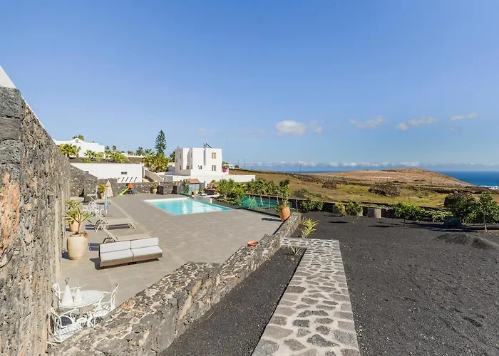 Con Piscina En Lejlighed