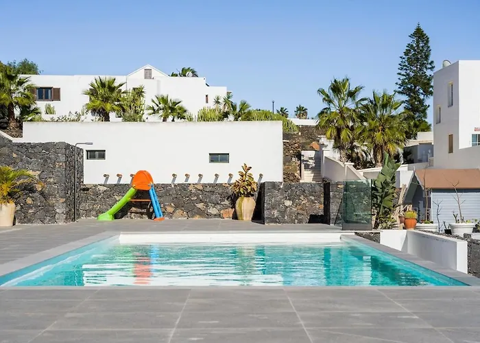 Con Piscina En Lejlighed